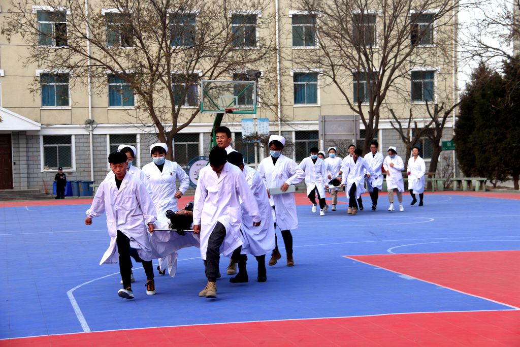 1543513453.jpg 学院举行消防应急疏散演练 提高火灾事故应急处置能力3.jpg