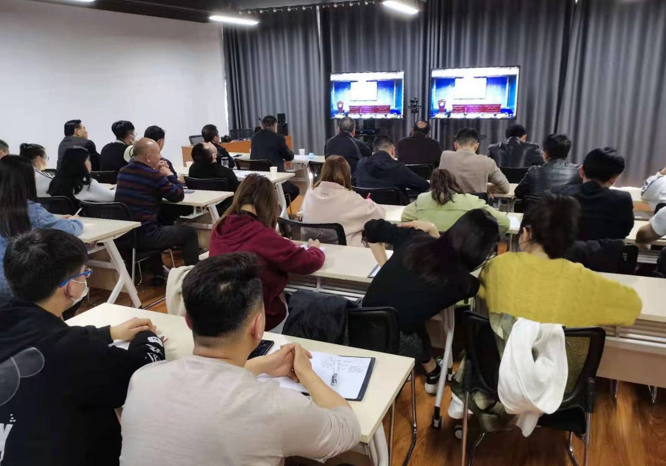 1616810908.jpg 视频会现场.jpg